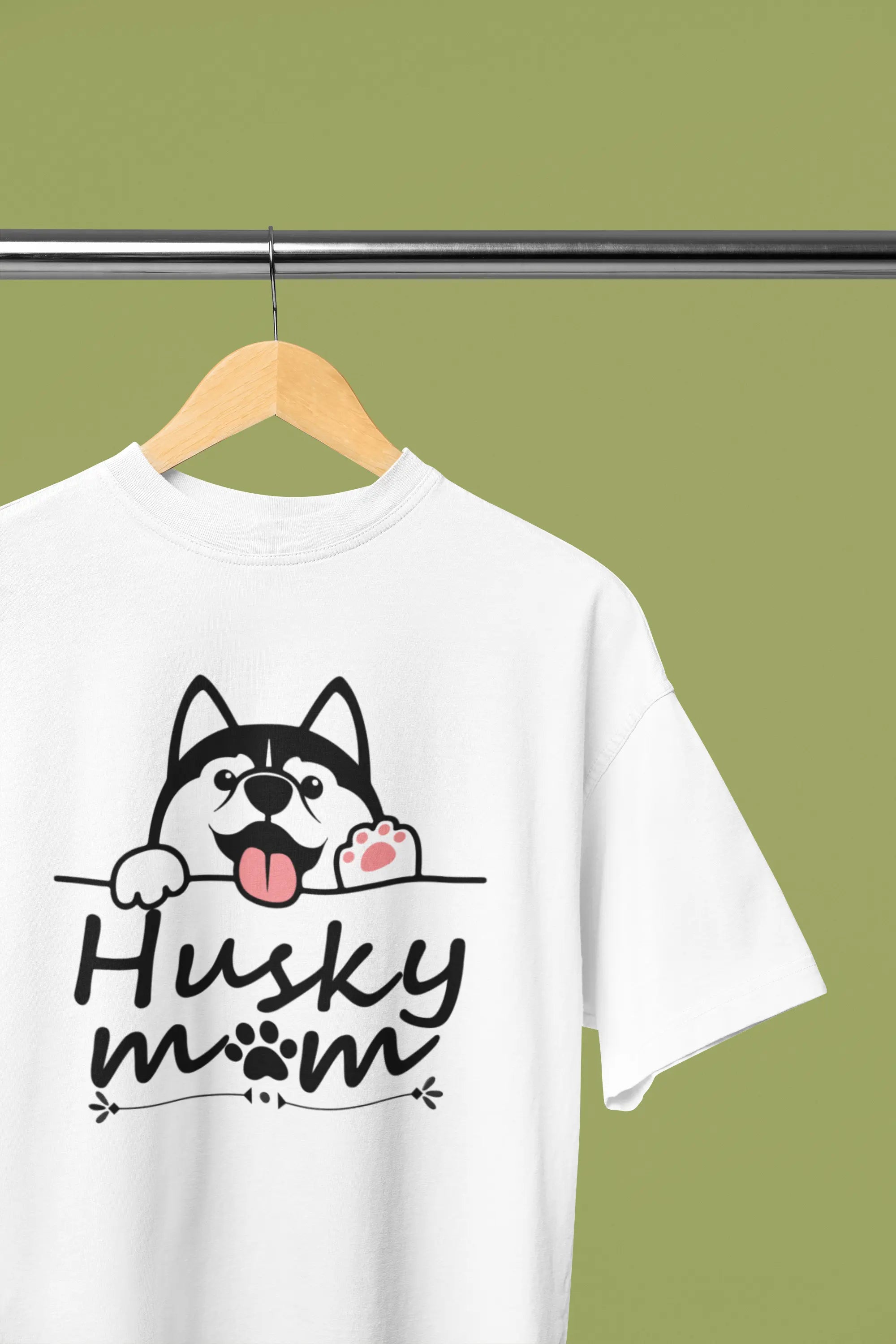Husky Mom T-Shirt – Perfect Gift for Dog Lovers!